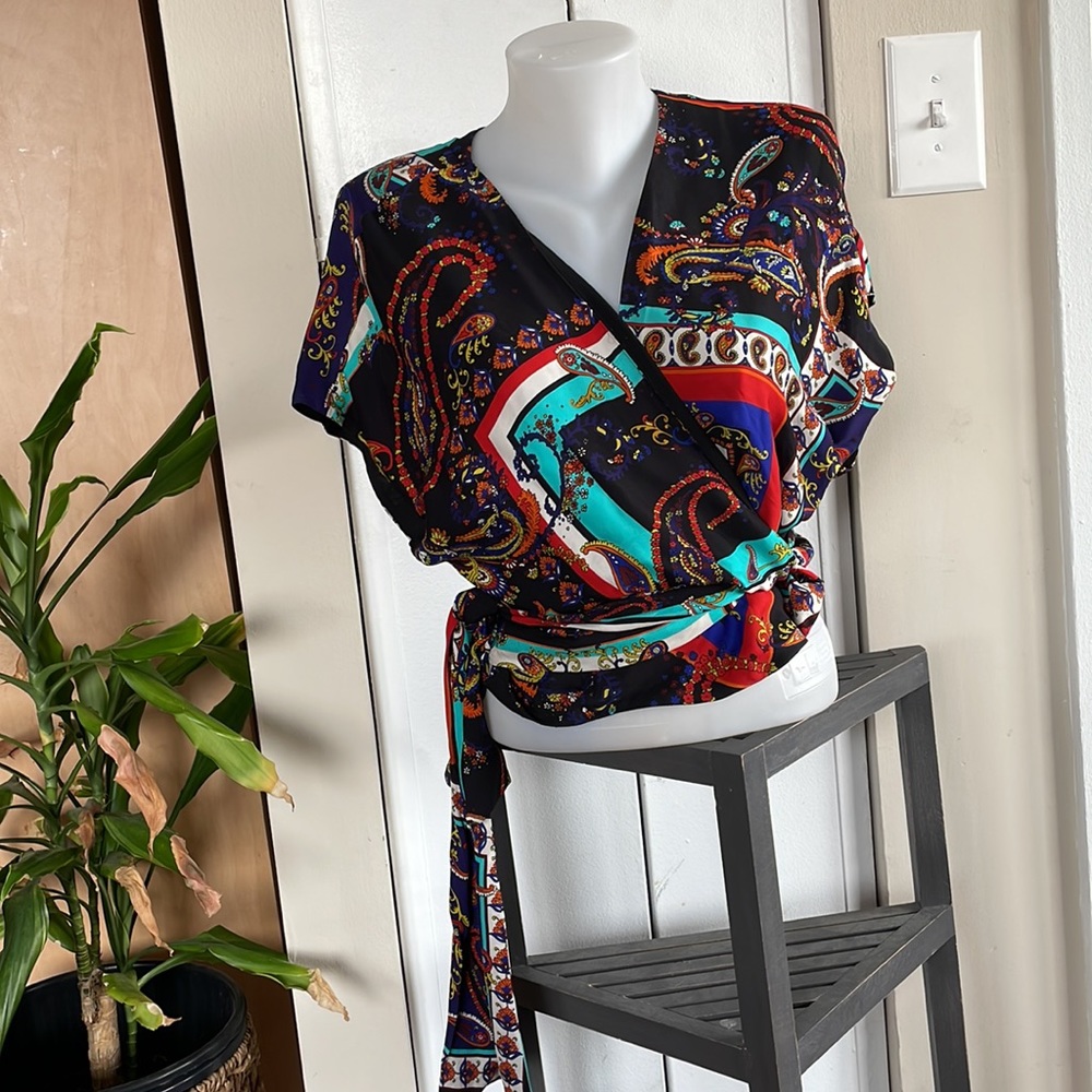 Alice + Olivia Royal paisley wrap top Large - Picture 7 of 14